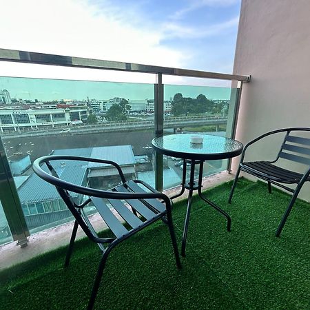 Roxy Apartment กูชิง ภายนอก รูปภาพ