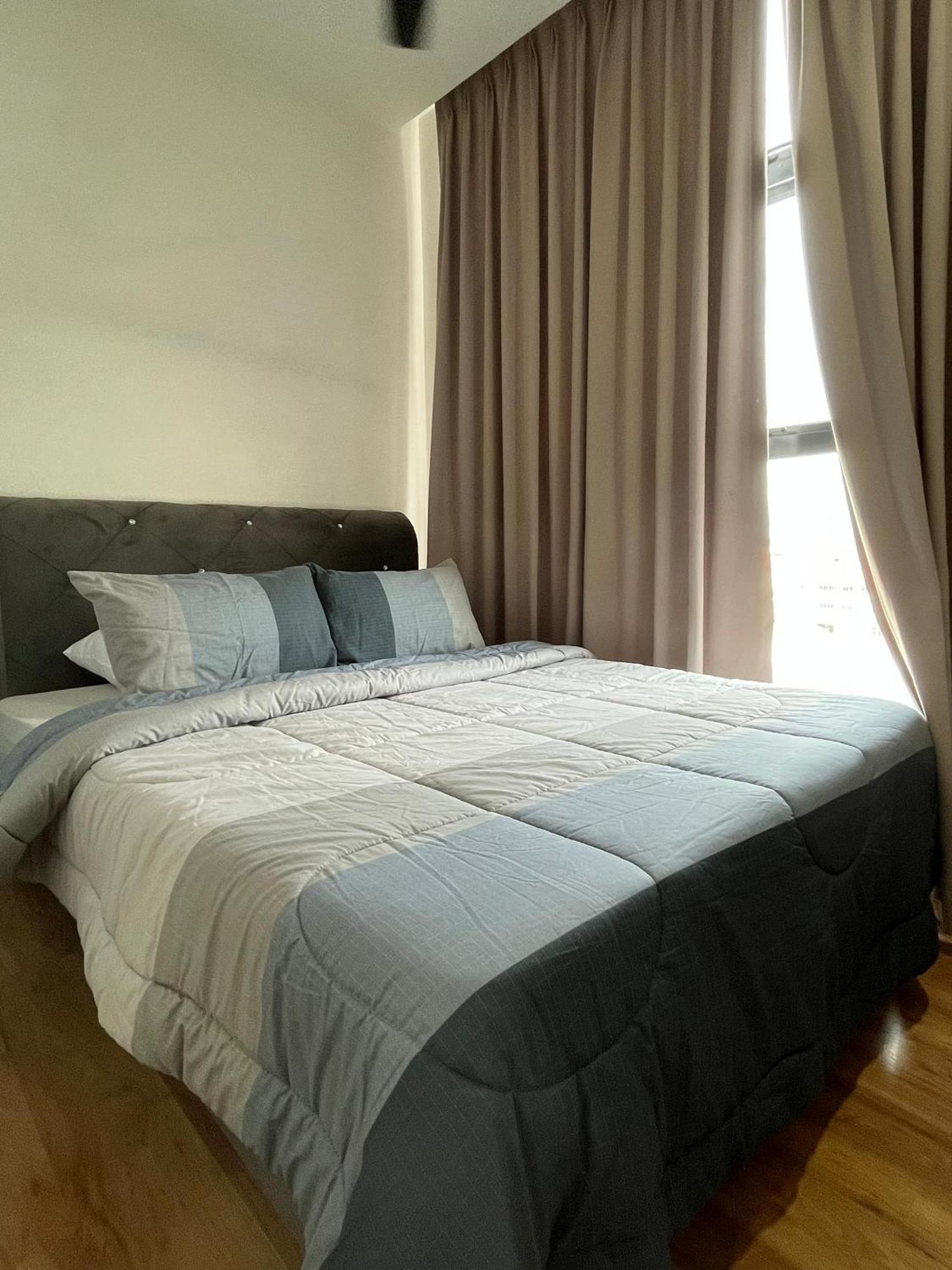 Roxy Apartment กูชิง ภายนอก รูปภาพ